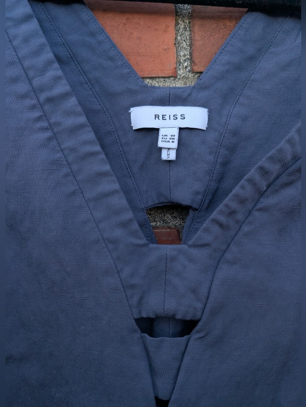REISS Emi Blue Sleeveless V-Neck Linen Blend Blouse Pullover Women's *Size 6*